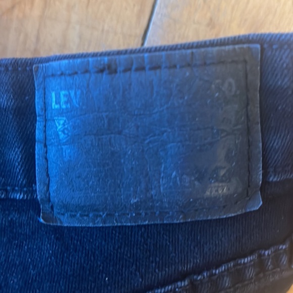 Black Levi’s. Like new - Picture 3 of 6